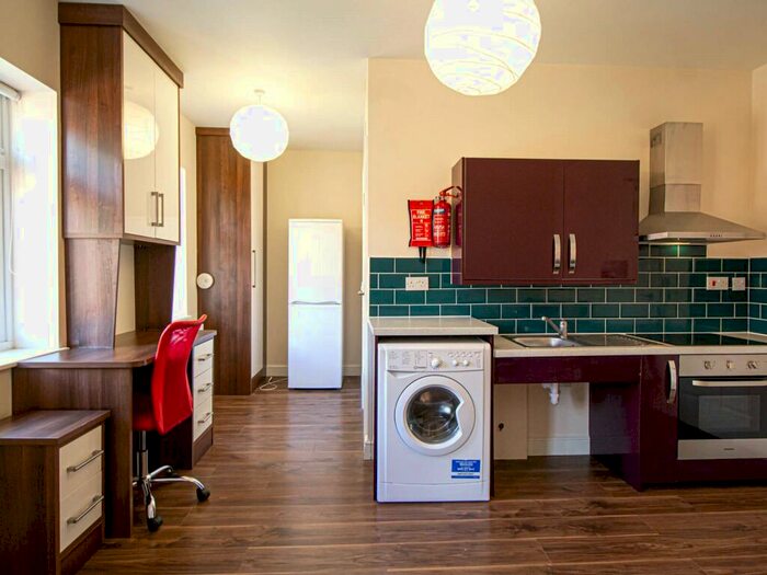 Apartment To Rent In Clarendon House #, LS2