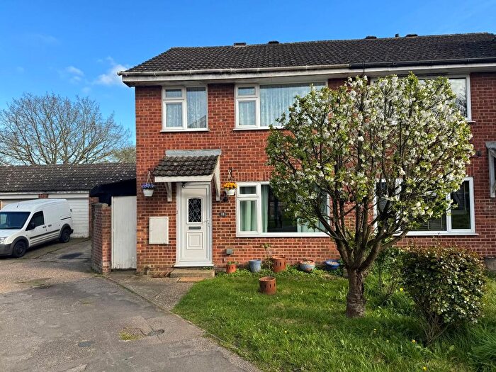 3 Bedroom End Terrace House For Sale In Juniper Close, Ashford, Kent, TN23