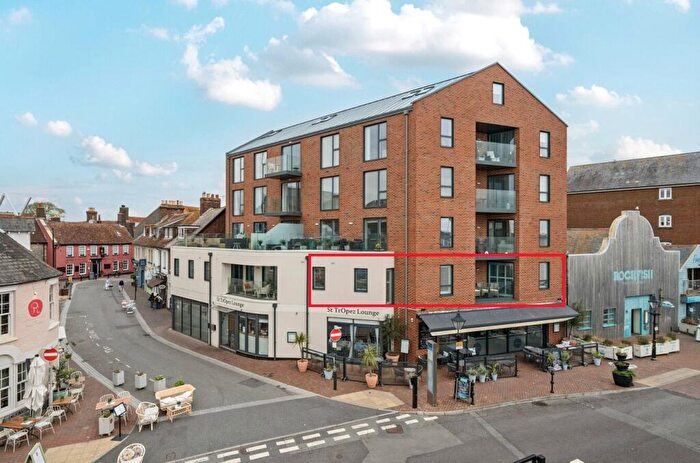 2 Bedroom Apartment For Sale In High Street, Poole, Dorset, BH15
