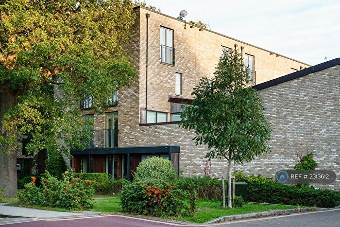 5 Bedroom End Of Terrace House To Rent In Kingfisher Way, Cambridge, CB2