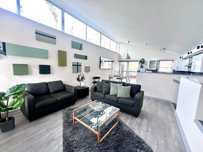 3 Bedroom House To Rent In Peregrine Street, Hulme, M15