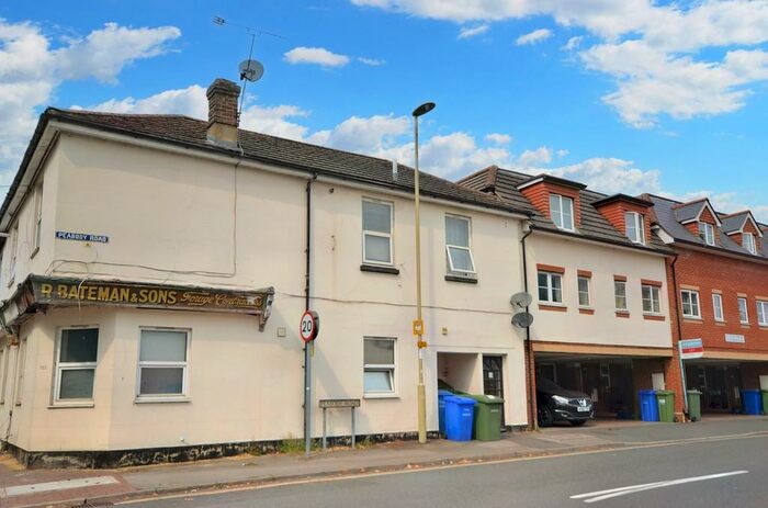 1 Bedroom Apartment To Rent In Lynchford Road, Farnborough, GU14