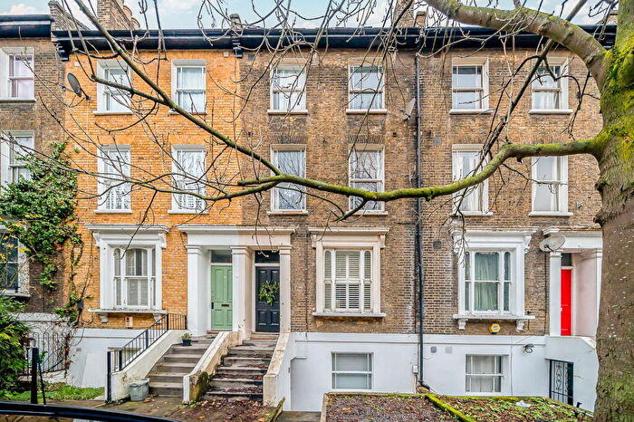 2 Bedroom Maisonette For Sale In Nettleton Road, London, SE14