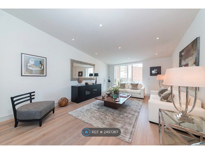 3 Bedroom Flat To Rent In Spur Apartments, London, SW15