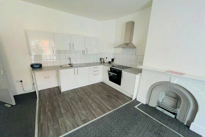 2 Bedroom Flat To Rent In Warbreck Moor, Liverpool, L9