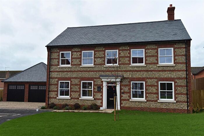 4 Bedroom Detached House For Sale In Fiddleford Ridge, Sturminster Newton, DT10