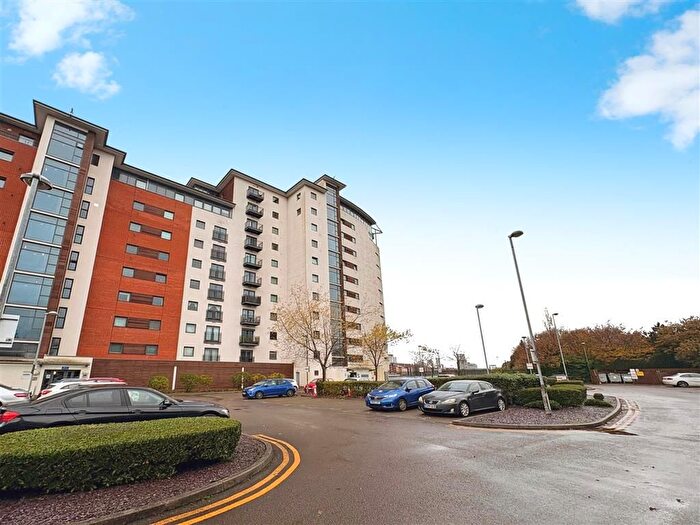 2 Bedroom Flat To Rent In Galleon Way, Cardiff, CF10