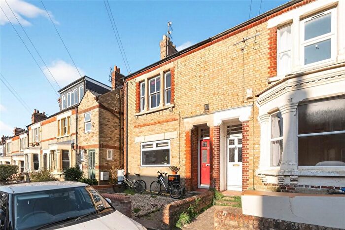2 Bedroom Apartment For Sale In Warwick Street, Iffley Fields, East Oxford, OX4