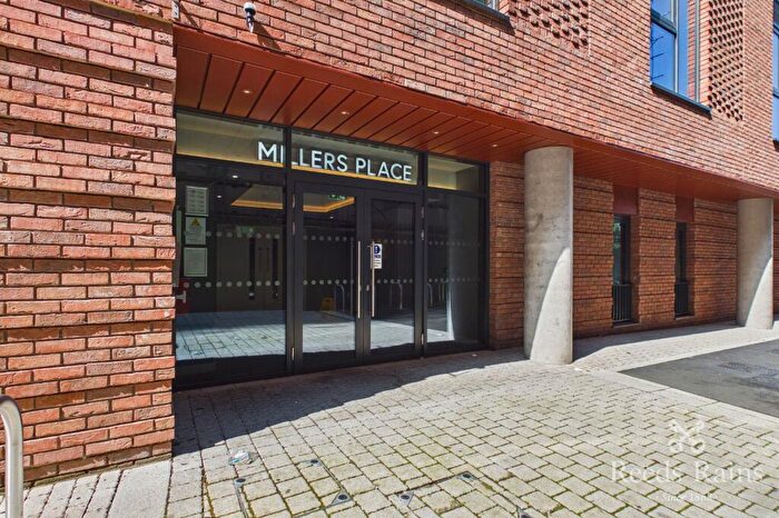 1 Bedroom Apartment For Sale In Carpenters Row, Liverpool, Merseyside, L1