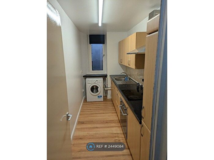 1 Bedroom Flat To Rent In Strathmartine Road, Dundee, DD3