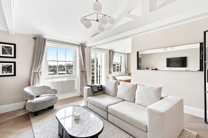 3 Bedroom Flat For Sale In Onslow Gardens, London, SW7