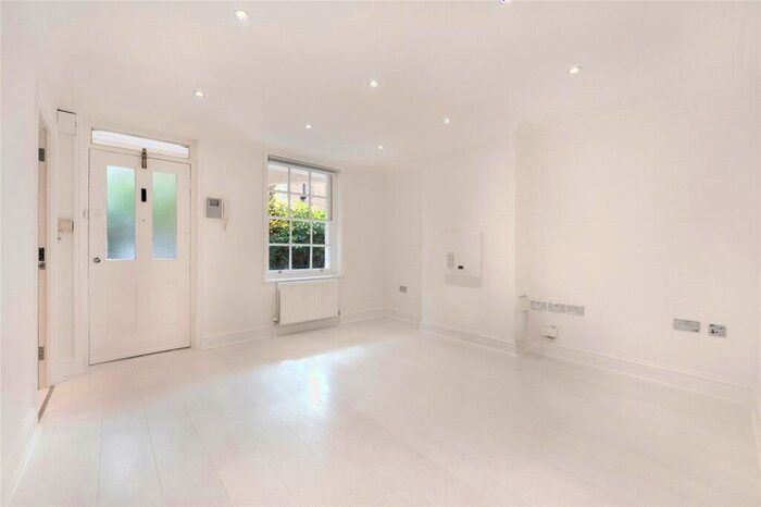 2 Bedroom Flat To Rent In De Walden House, Allitsen Road, NW8