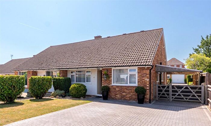 4 Bedroom Semi-Detached Bungalow For Sale In Slade Road, Didcot, Oxfordshire, OX11