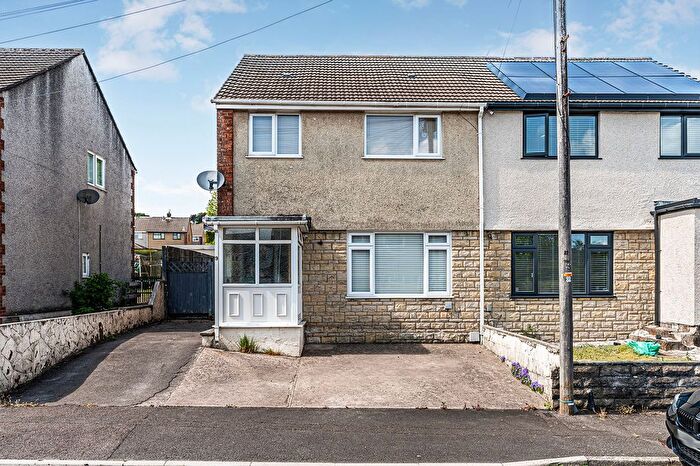 3 Bedroom Semi-Detached House For Sale In Crown Hill Drive, Llantwit Fardre, CF38