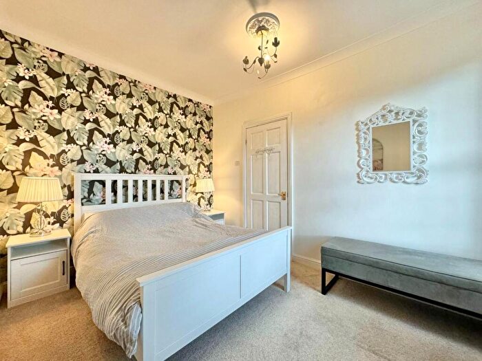 2 Bedroom Cottage For Sale In The Green, Penistone, Sheffield, S36