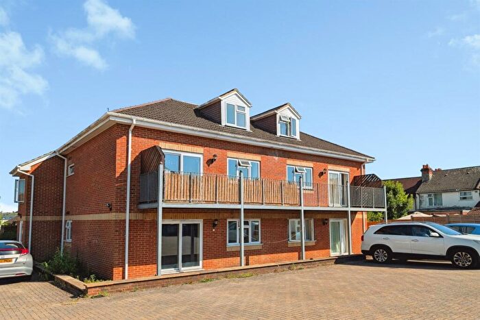 1 Bedroom Flat To Rent In Harrison Road, SO17