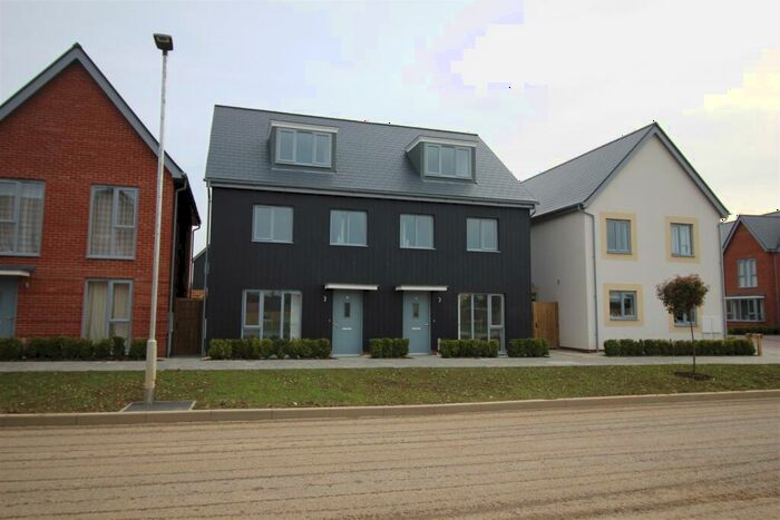 3 Bedroom House To Rent In Thimble Street, Coggeshall, Colchester, CO6