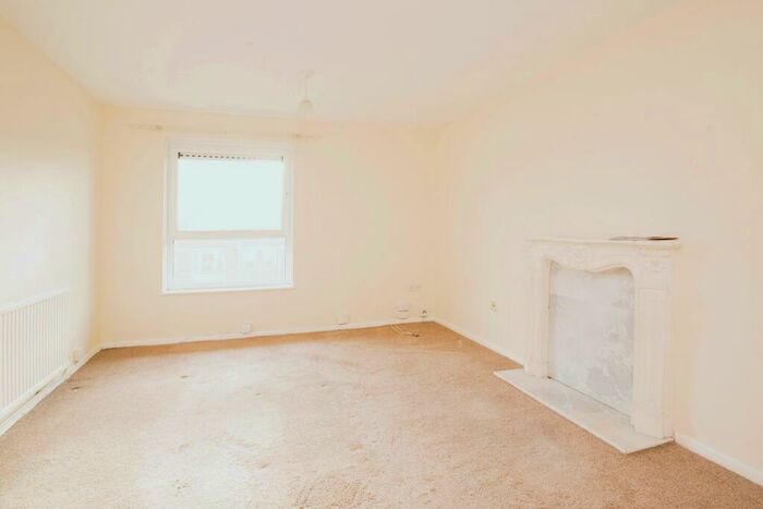 1 Bedroom Apartment To Rent In West Lee, Cowbridge Road East, CF11