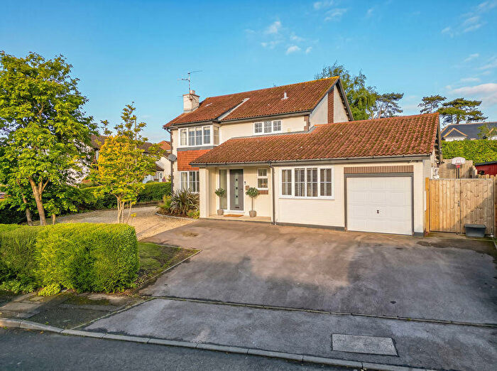 4 Bedroom Detached House For Sale In Huxley Close, Locks Heath, SO31