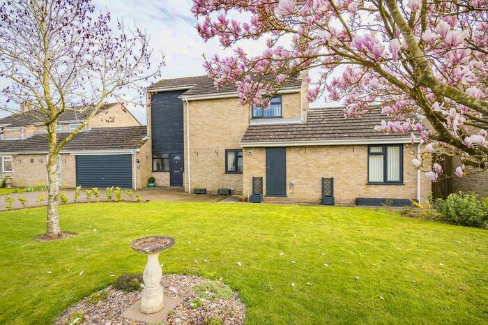 4 Bedroom Link Detached House For Sale In Shimpling, Bury St Edmunds, Suffolk, IP29