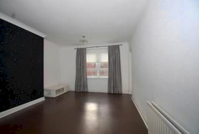 2 Bedroom Flat To Rent In Dumbarton Road, Glasgow, G14