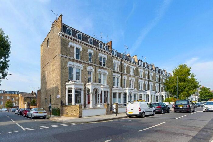 2 Bedroom Flat To Rent In Sinclair Road, London, W14
