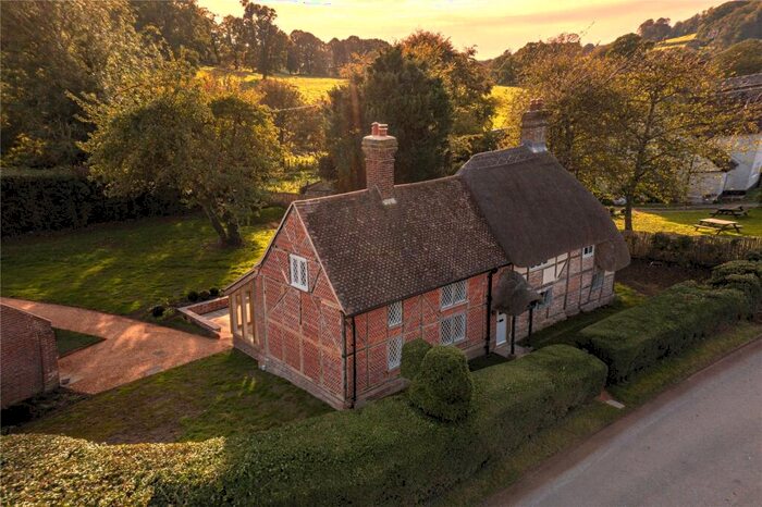 5 Bedroom Detached House To Rent In East Tisted, Alton, Hampshire, GU34