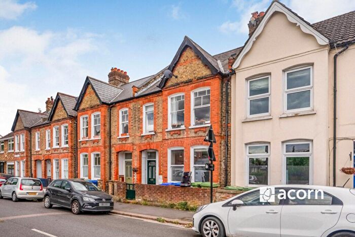 3 Bedroom Maisonette To Rent In Inverton Road London, SE15