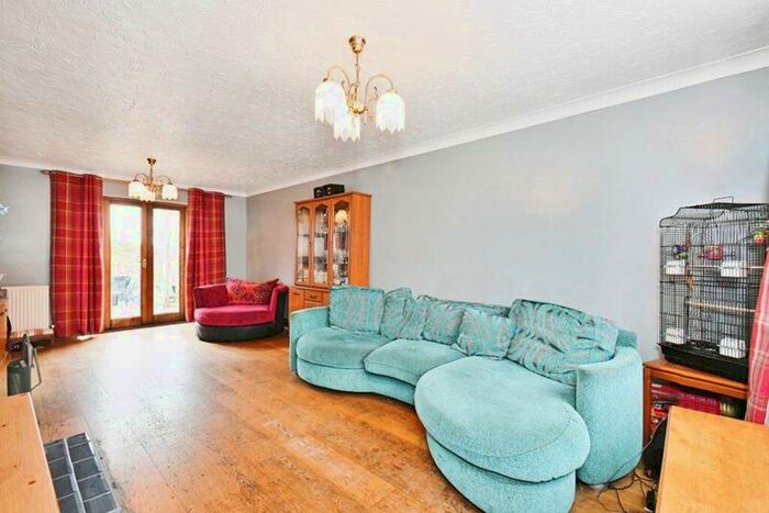 4 Bedroom Link Detached House For Sale In Ash Tree Close, Occold, IP23