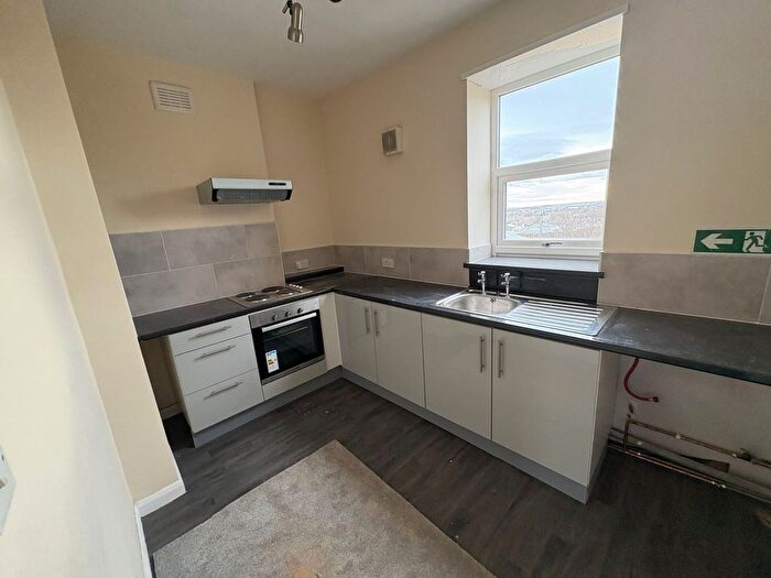 1 Bedroom Flat To Rent In Stony Lane Flat, Bradford, West Yorkshire, BD2