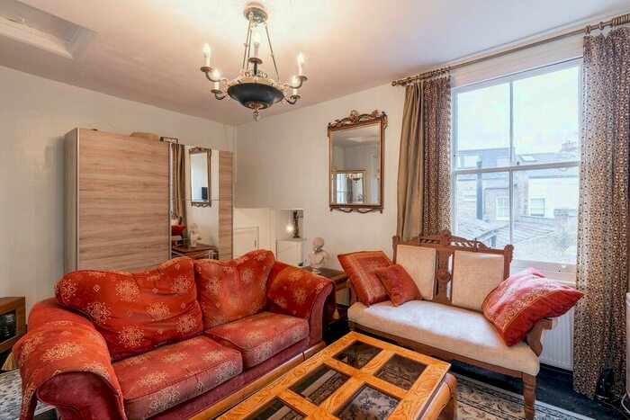 1 Bedroom Flat To Rent In Shorrolds Road, Fulham, SW6