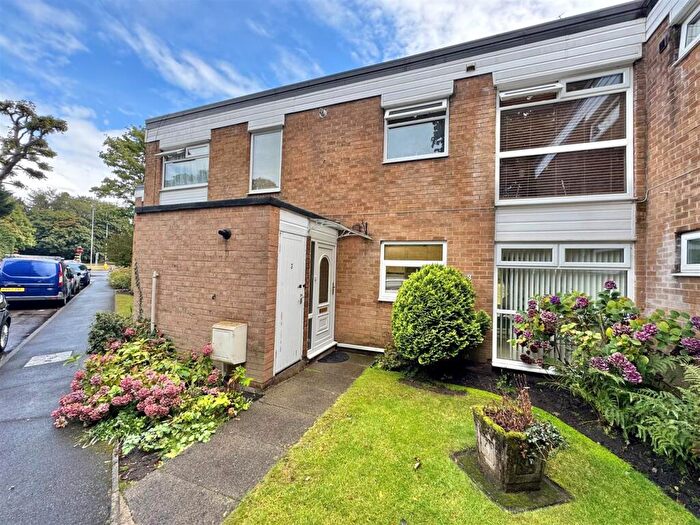 2 Bedroom Apartment For Sale In Alderley Lodge, Wilmslow, SK9