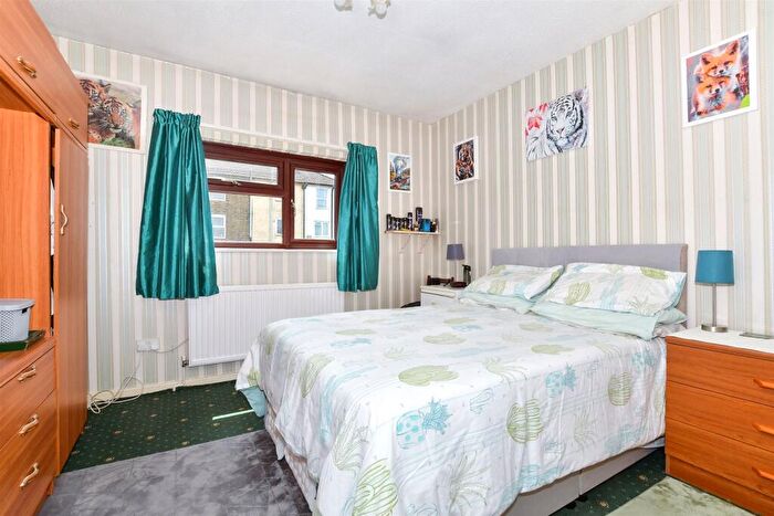 3 Bedroom Terraced House For Sale In Perry Street, Maidstone, Kent, ME14