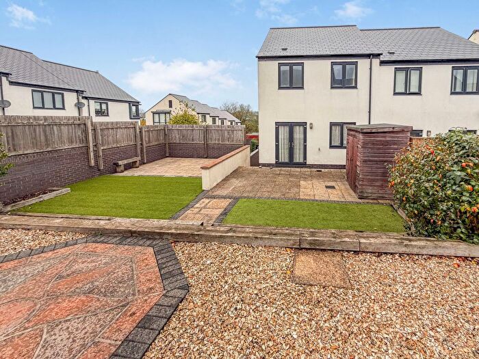 3 Bedroom Semi Detached House For Sale In Meadowsweet Lane, Paignton, TQ4