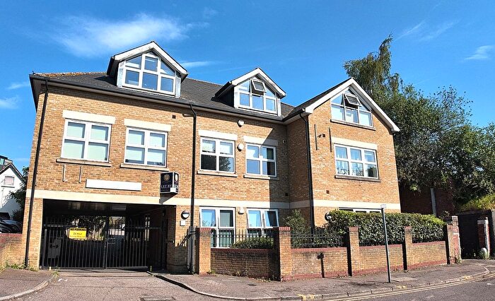 1 Bedroom Flat To Rent In Archway House, Orphanage Road, Watford, Hertfordshire, WD17