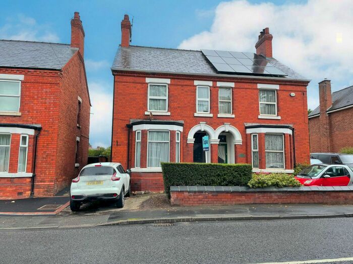3 Bedroom Semi-Detached House For Sale In Chester Road, Middlewich, CW10