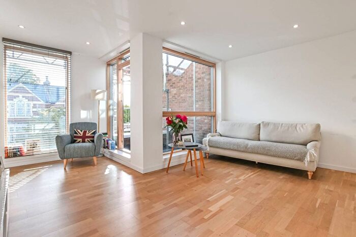 1 Bedroom Flat For Sale In High Road Leyton, Leyton, London, E10