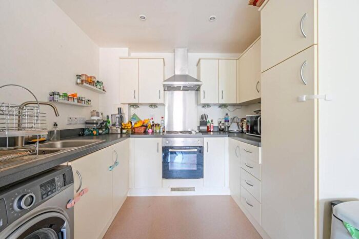 2 Bedroom Flat For Sale In New Century House, Canning Town, London, E16