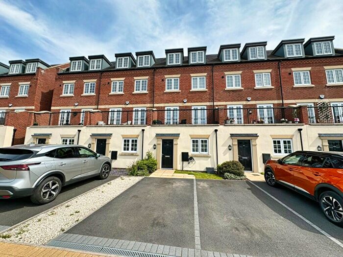 4 Bedroom Town House To Rent In Curzon Avenue, Northwich, Cheshire, CW8