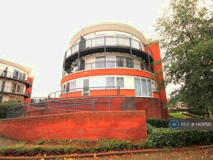 1 Bedroom Flat To Rent In Monarch Way, Ilford, IG2