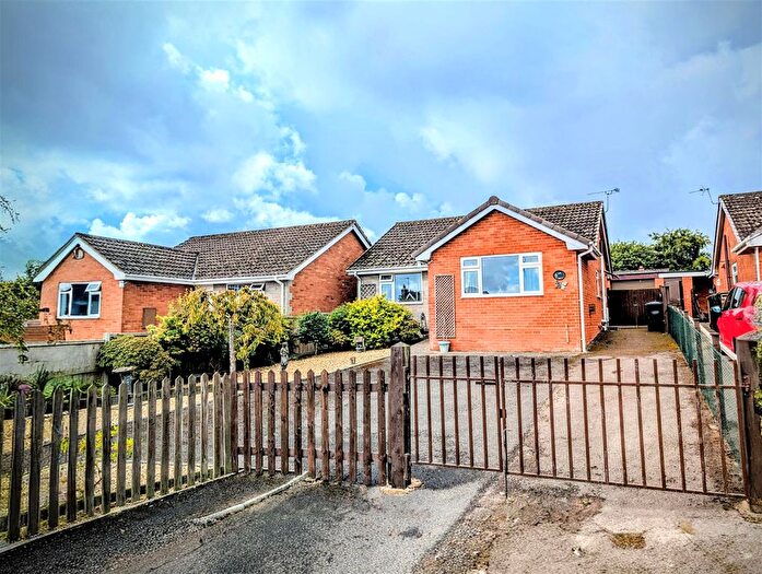3 Bedroom Detached Bungalow For Sale In Tudor Walk, Berry Hill, Coleford, GL16