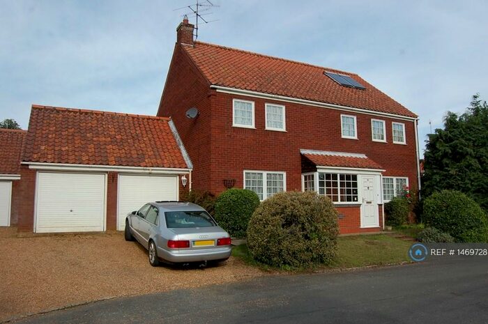 5 Bedroom Detached House To Rent In Church Crofts, Castle Rising, King's Lynn, PE31