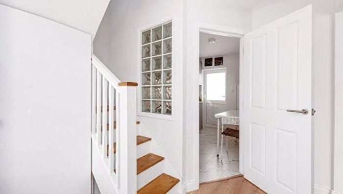 3 Bedroom Terraced House For Sale In Kirkton Road, London, N15