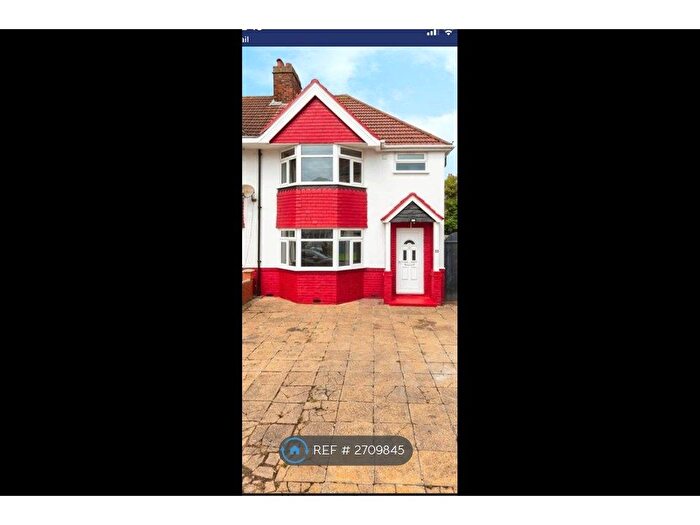3 Bedroom Semi Detached House To Rent In Roseheath Road, Hounslow, TW4