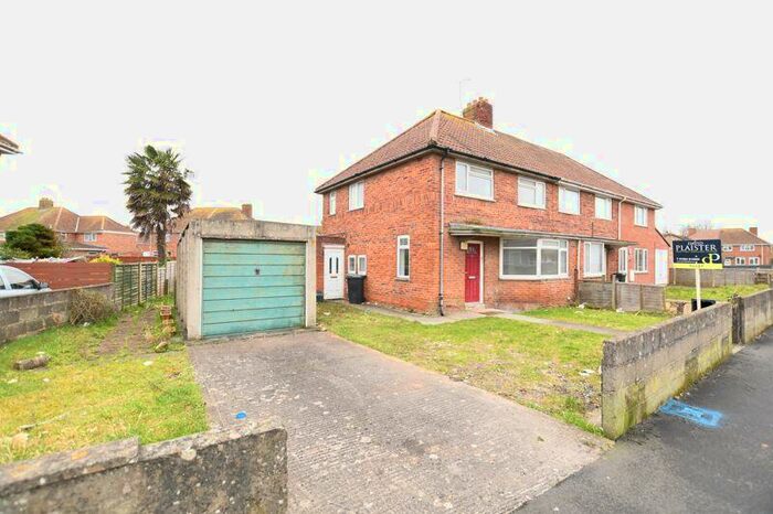 3 Bedroom Semi-Detached House To Rent In Byron Road, Weston-Super-Mare, BS23