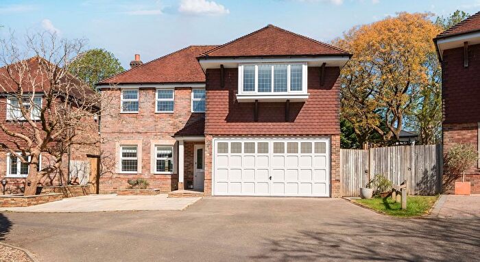 4 Bedroom Detached House To Rent In Grange Walk, Grangeways, Patcham, Brighton, BN1
