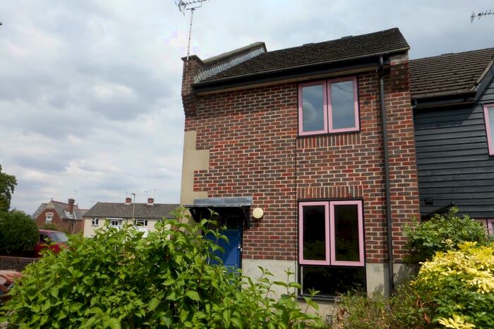 2 Bedroom Terraced House To Rent In Romsey, SO51