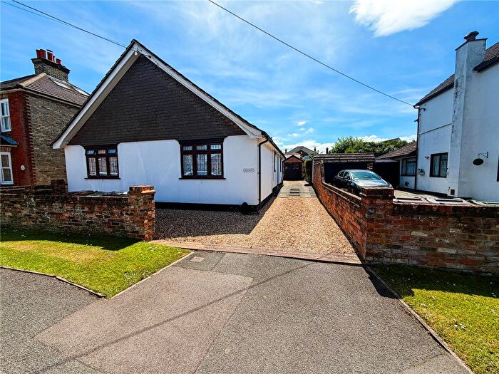 2 Bedroom Bungalow For Sale In Alexandra Road, Ash, Surrey, GU12