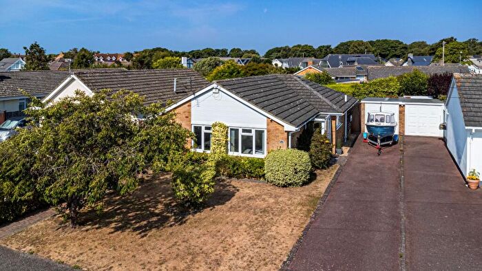 3 Bedroom Detached Bungalow For Sale In Falcon Drive, Christchurch, BH23
