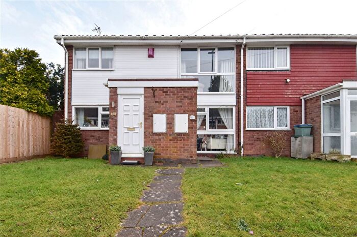 2 Bedroom Maisonette To Rent In Pinewood Drive, Bartley Green, Birmingham, West Midlands, B32